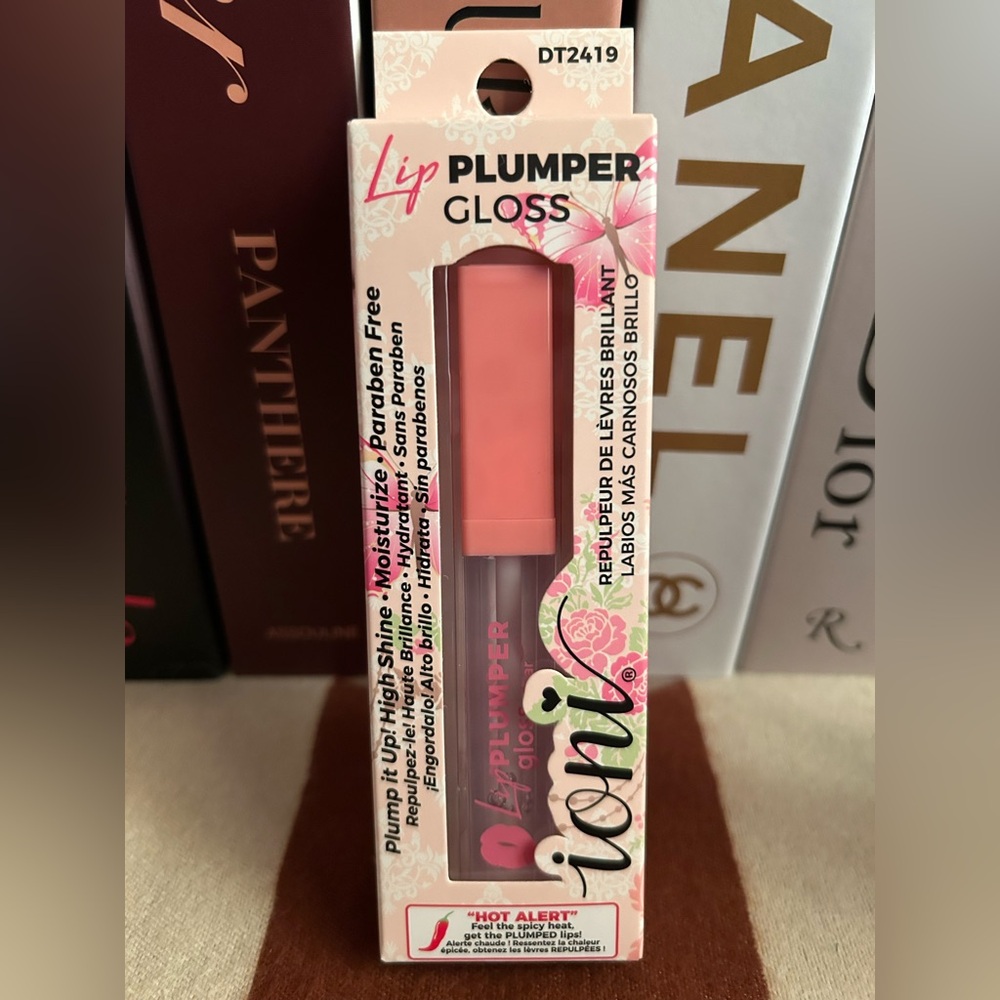 🔥 New 🔥 Lip Plumper Gloss 🌶️🌶️🌶️🔥